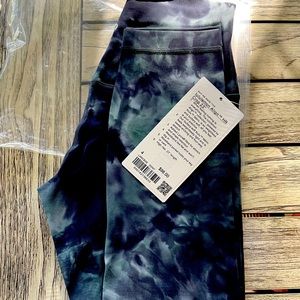 Lululemon NWT Size 4 Align 23” crop pants